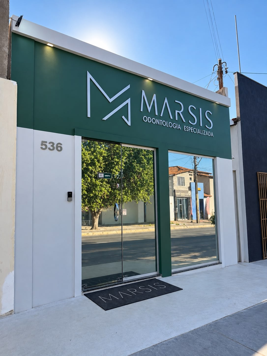 Fachada da MARSIS Odontologia Especializada em Barreiras